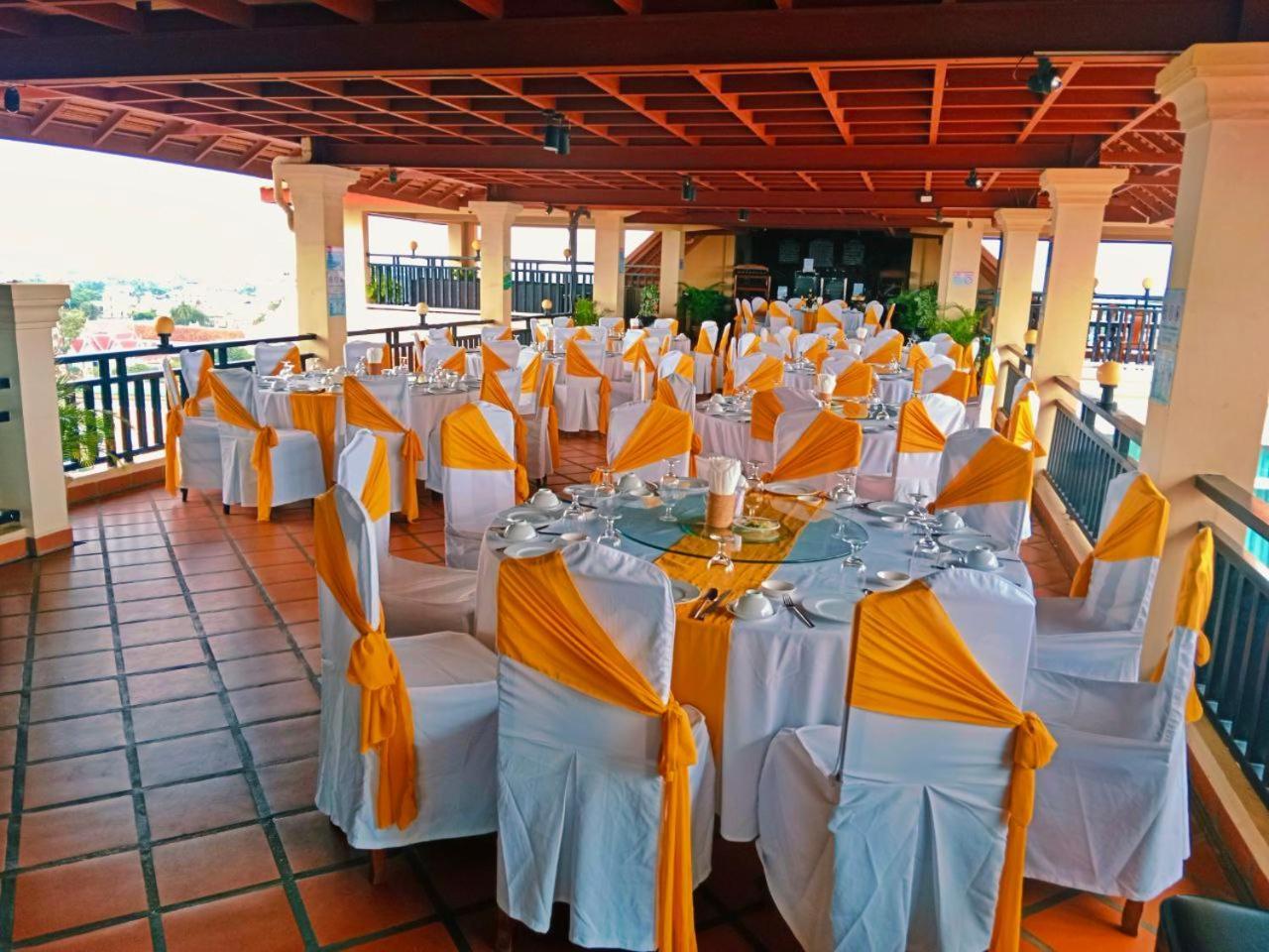 Classy & Battambang